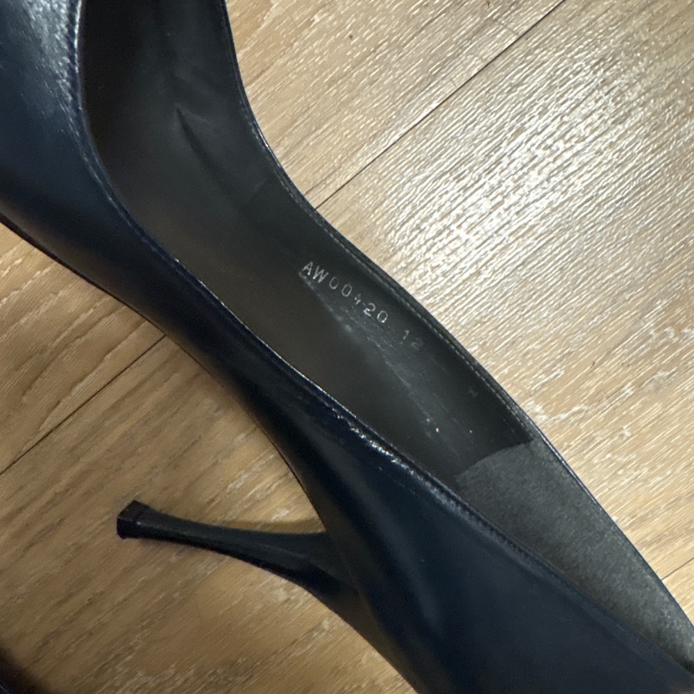 Stuart Weitzman 12W - Picture 4 of 8